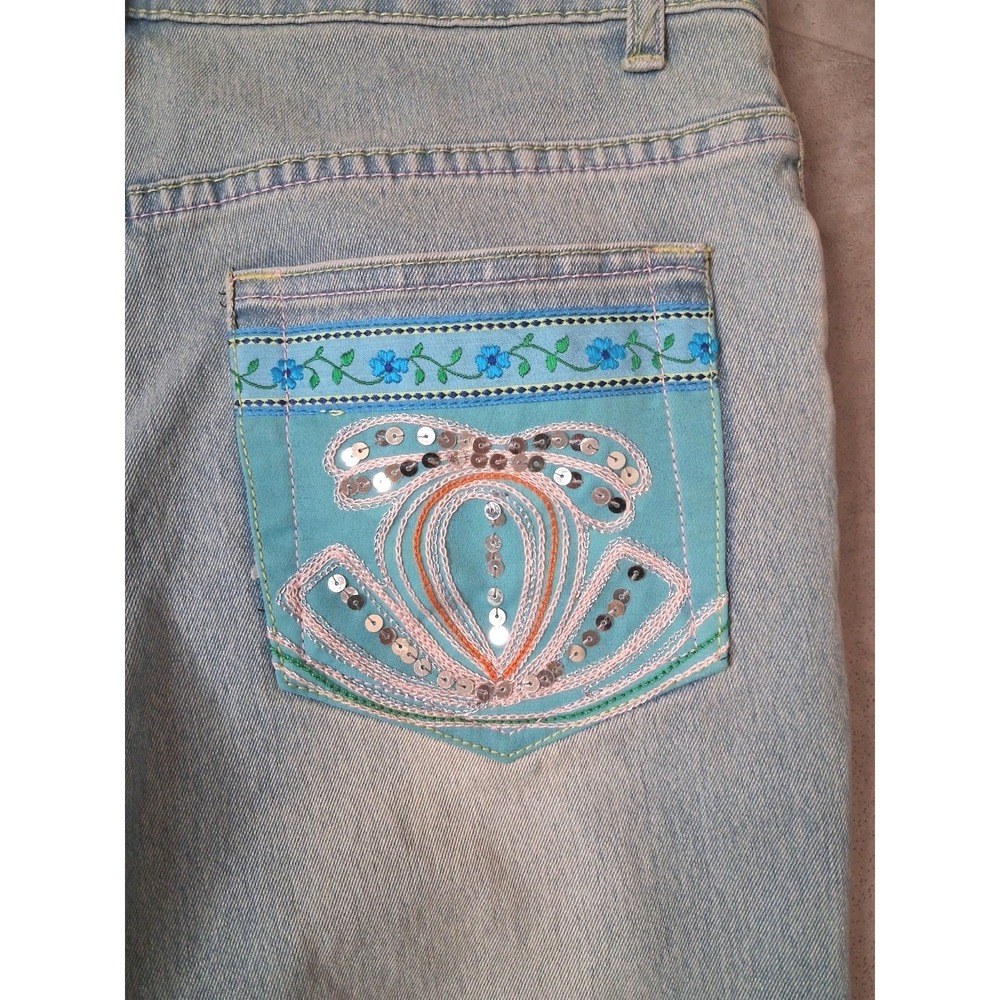 Z.I Jeans Wide Leg Cropped Light Wash Boho Paisley Hem High Rise Size 31 - Picture 6 of 11